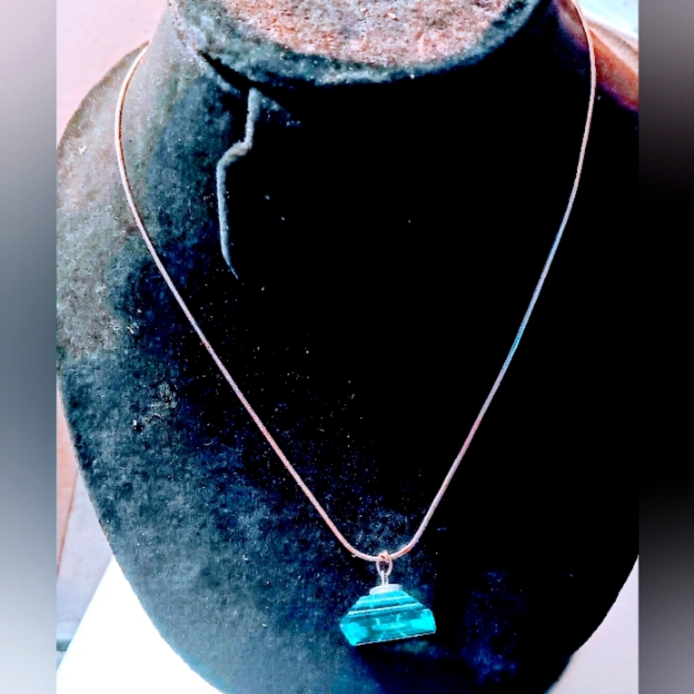 Turquoise Gemstone Pyramid Design Pattern 20 Inch… - image 1